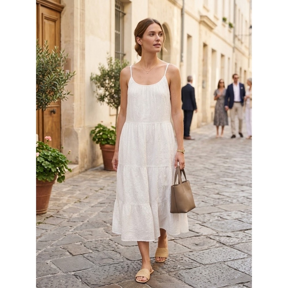 Universal Thread White Embroidered Tiered Midi Dress M Romantic Elevated Soft